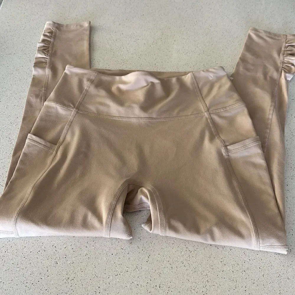 NWOT Free People Out of your League Clay Leggings Ruched High Rise Pockets S Gym